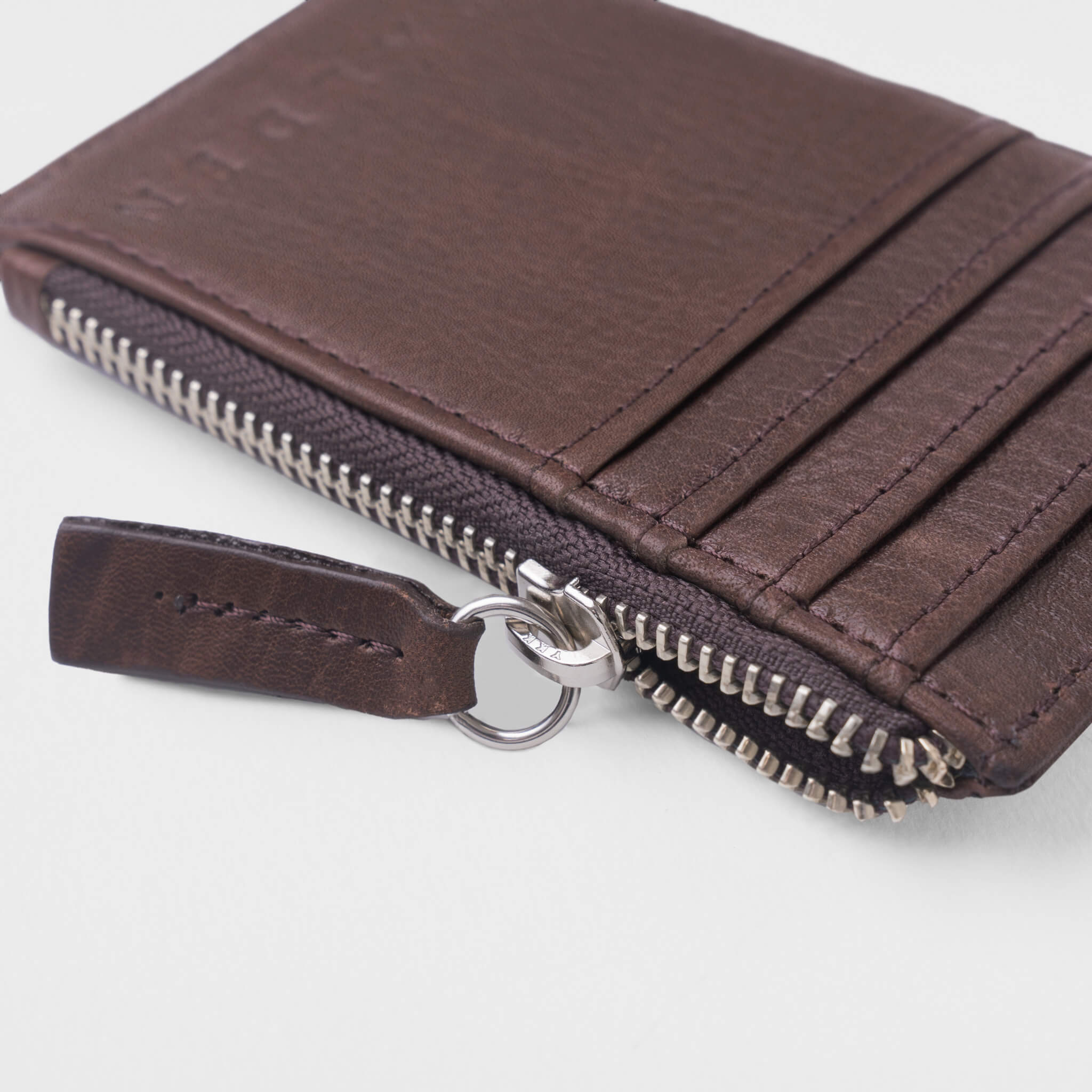 Walden® Tarjetero Zipper de Cuero Genuino · Moca #color_moca
