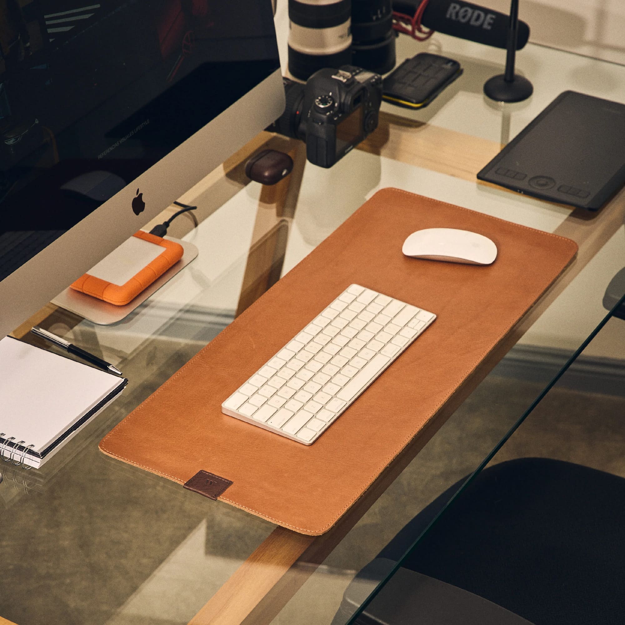 Walden® Keyboard Mat de Cuero Genuino · Terra