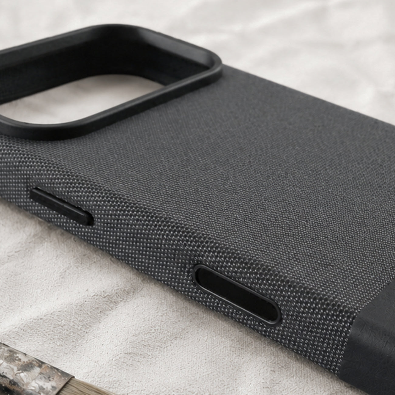 Walden® Funda de Tejido CORDURA® y Cuero para iPhone · Alcantara #color_alcantara
