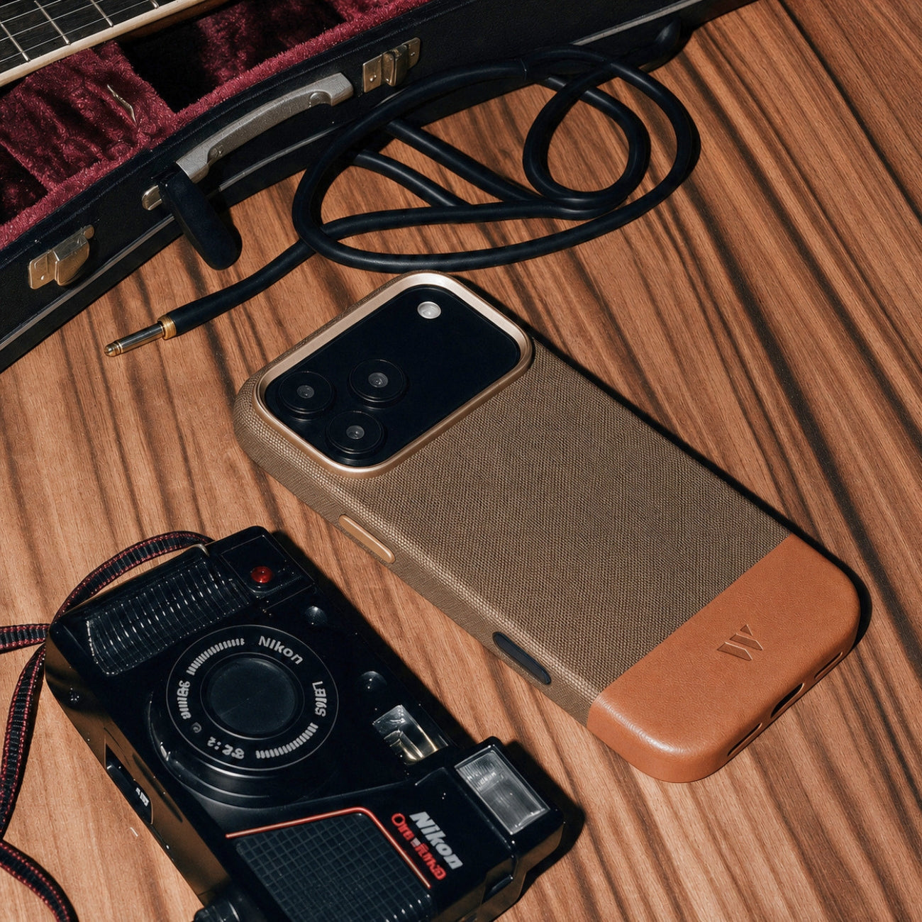 Walden® Funda de Tejido CORDURA® y Cuero para iPhone · Mekas #color_mekas