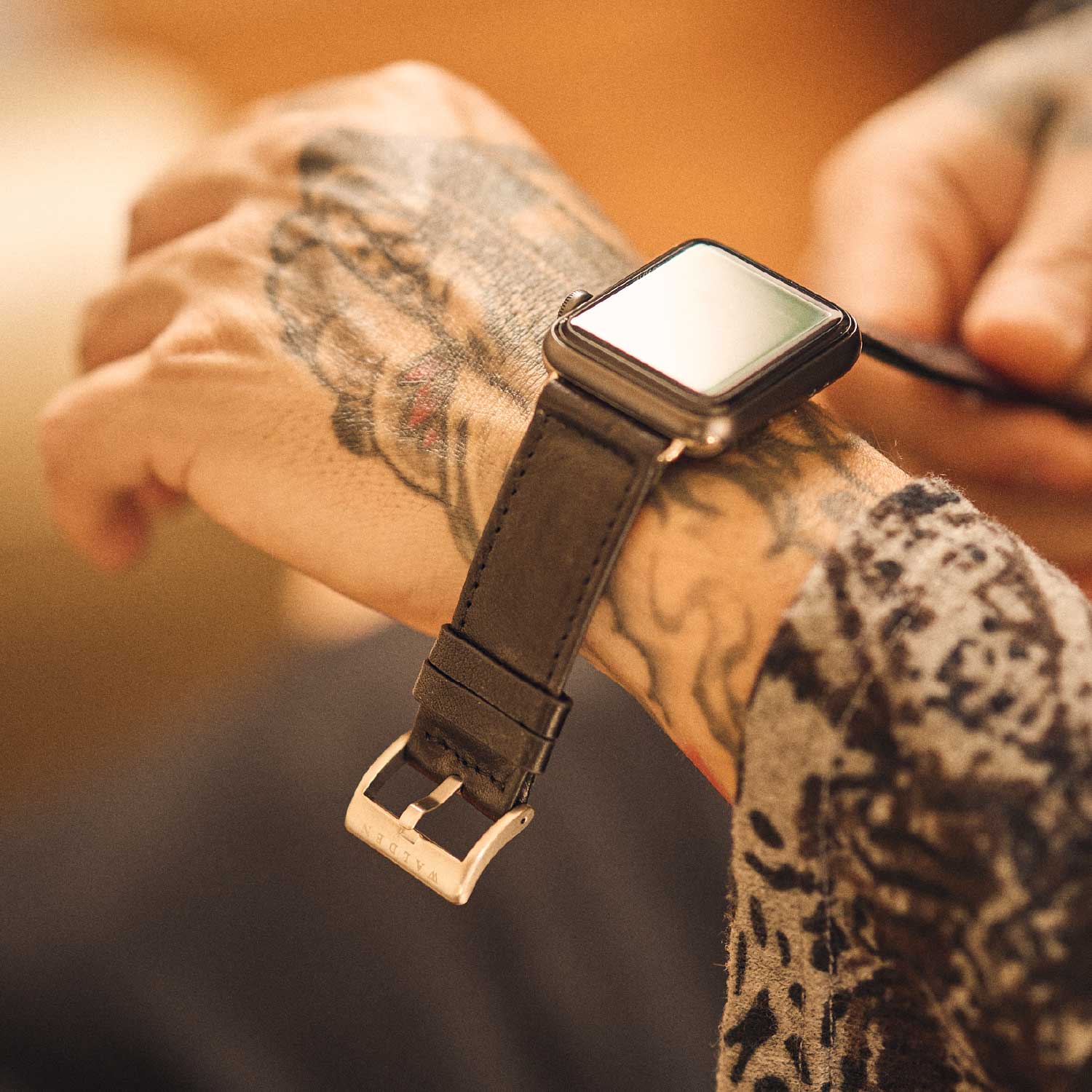 Walden® Funda iPhone + Correa Apple Watch de Cuero Genuino ·
Bosco #color_bosco black
