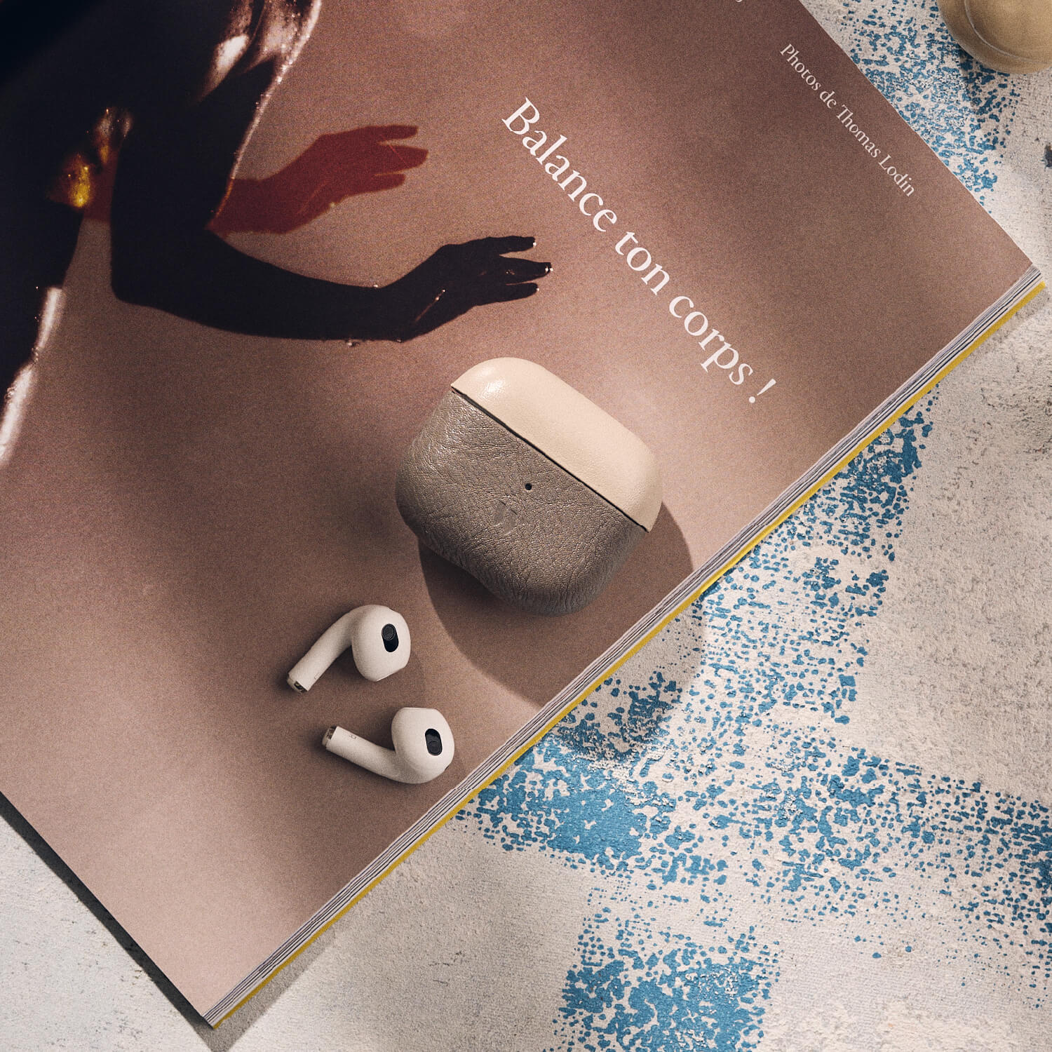 Walden® Estuche para Airpods de Cuero Combinado · Volta #color_volta