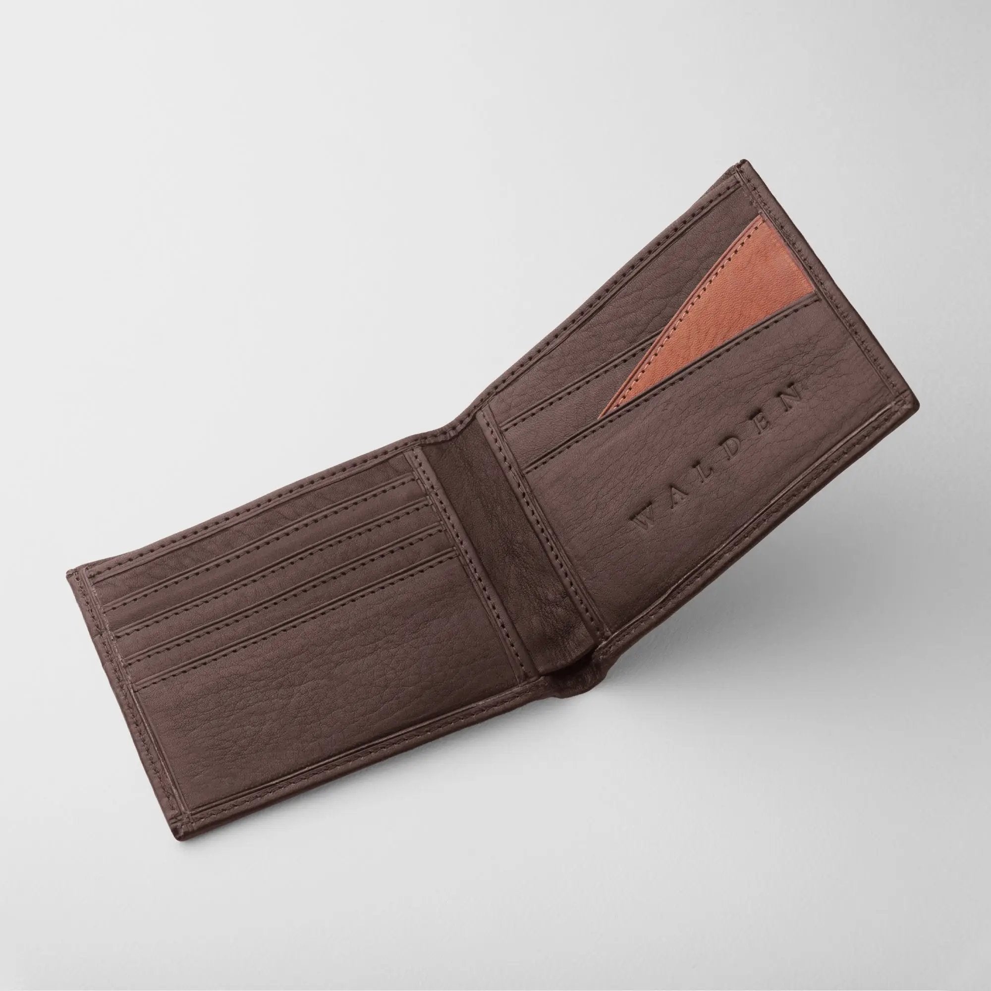 Walden® Billetera Euro Mark de Cuero Genuino · Moca #color_moca