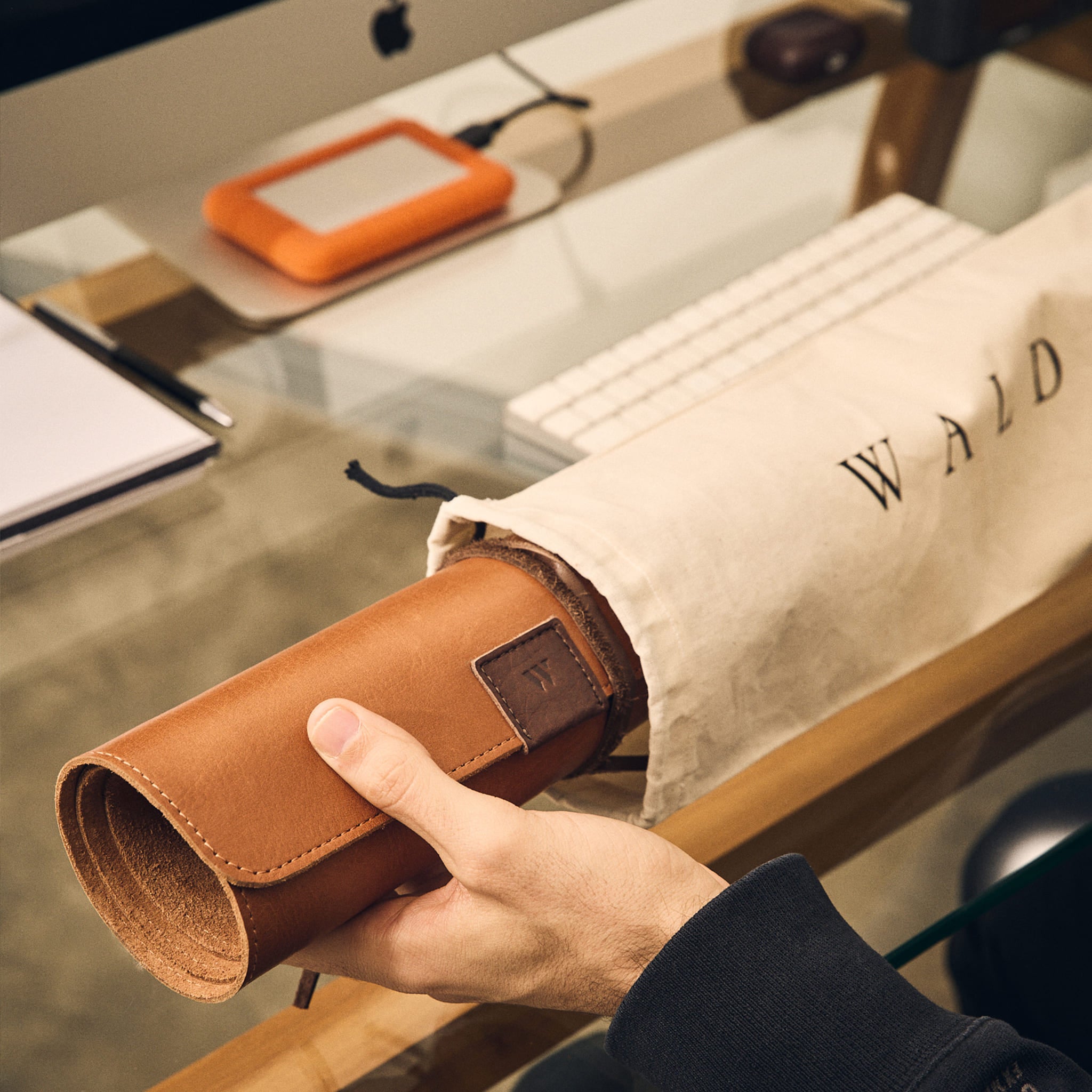 Walden® Keyboard Mat de Cuero Genuino · Terra