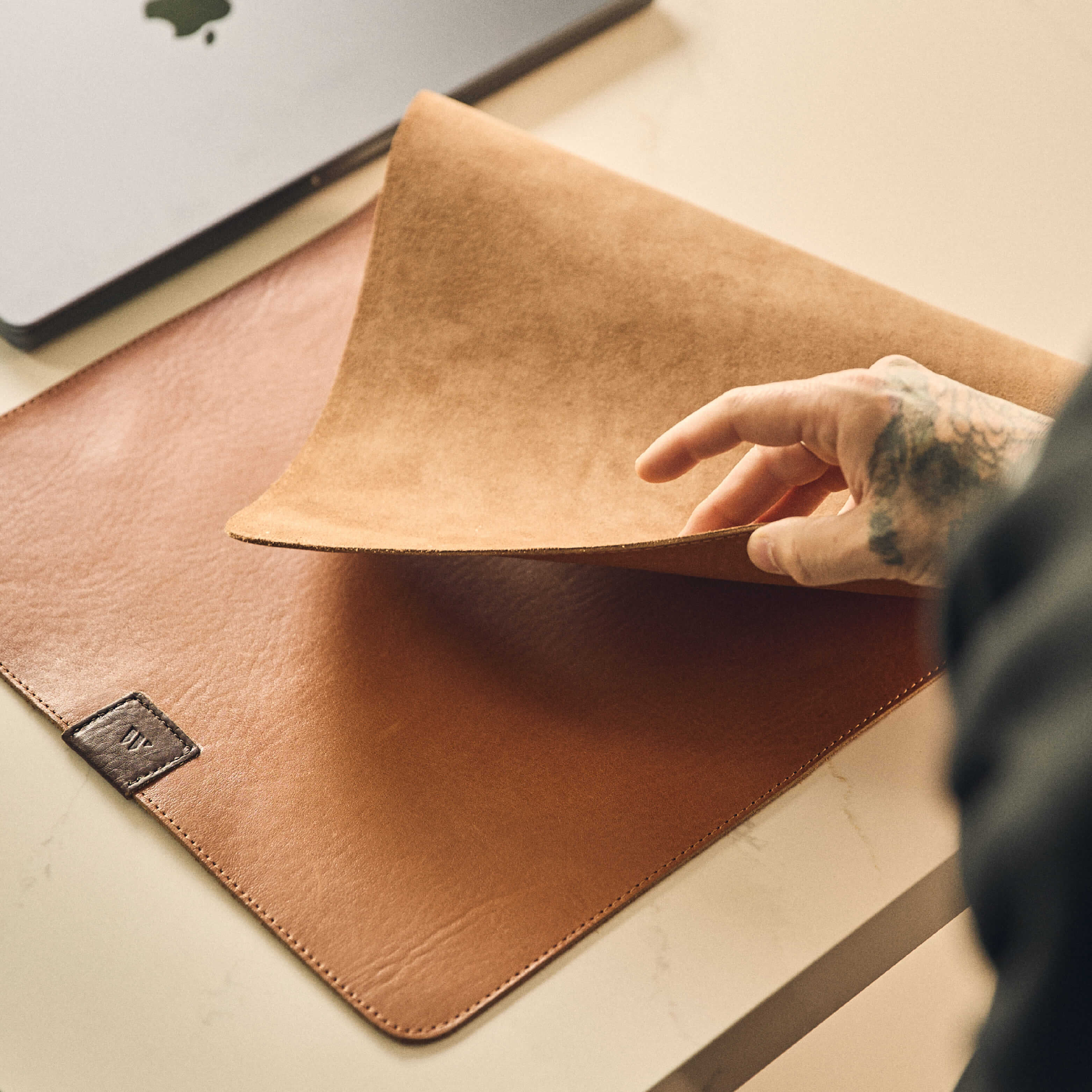 Walden® Laptop Mat de Cuero Genuino · Terra #color_terra