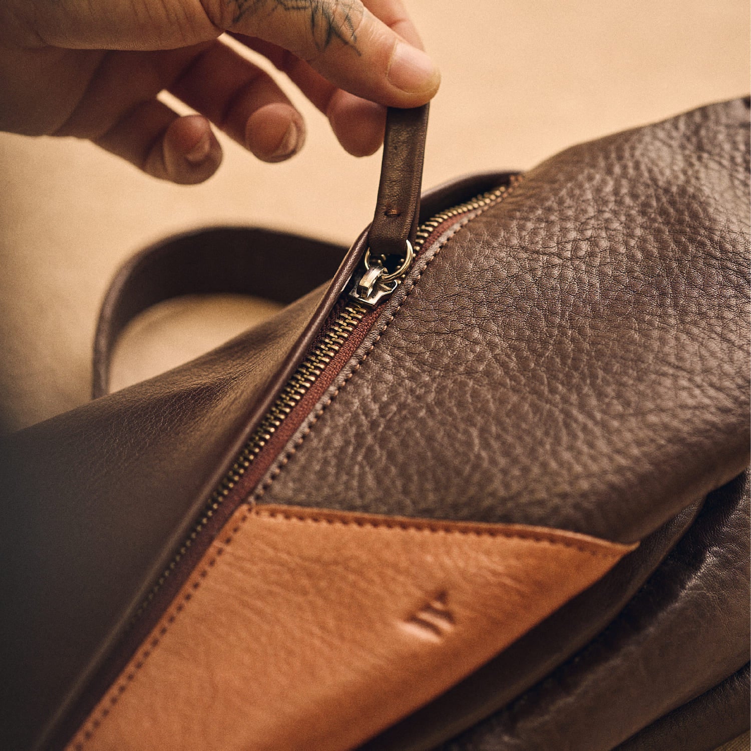 Walden® Riñonera de Cuero Genuino · Moca #color_moca