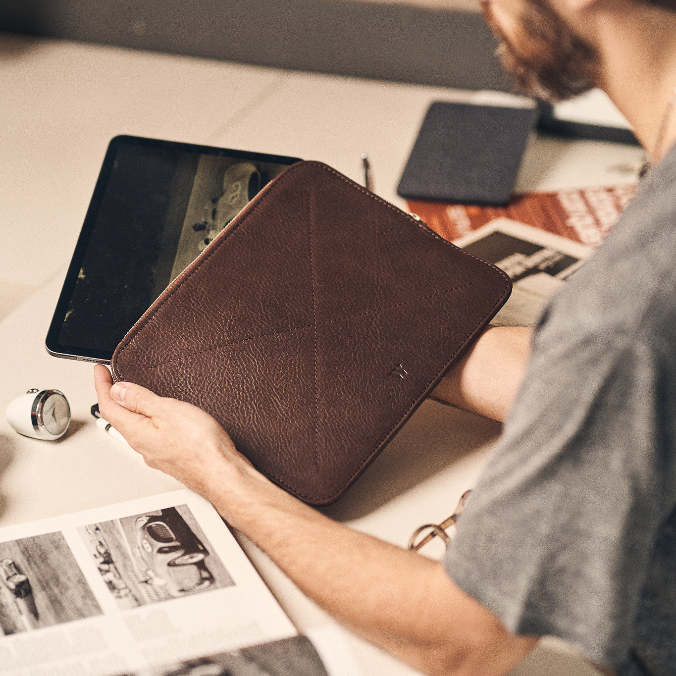 Walden® Funda Apple iPad de Cuero Genuino Curtido Vegetal · Moca #color_moca