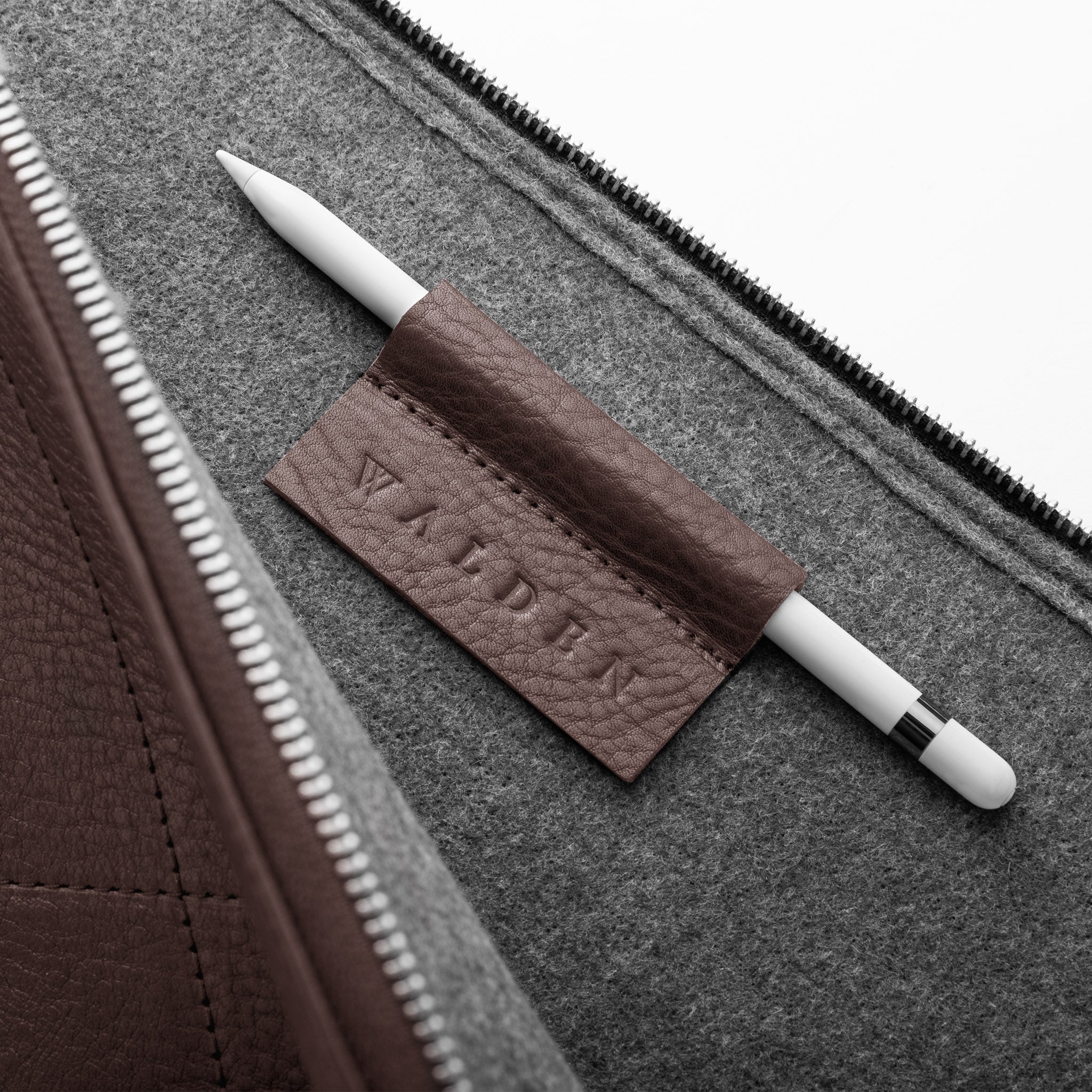 Walden® Funda Apple iPad de Cuero Genuino Curtido Vegetal · Moca #color_moca