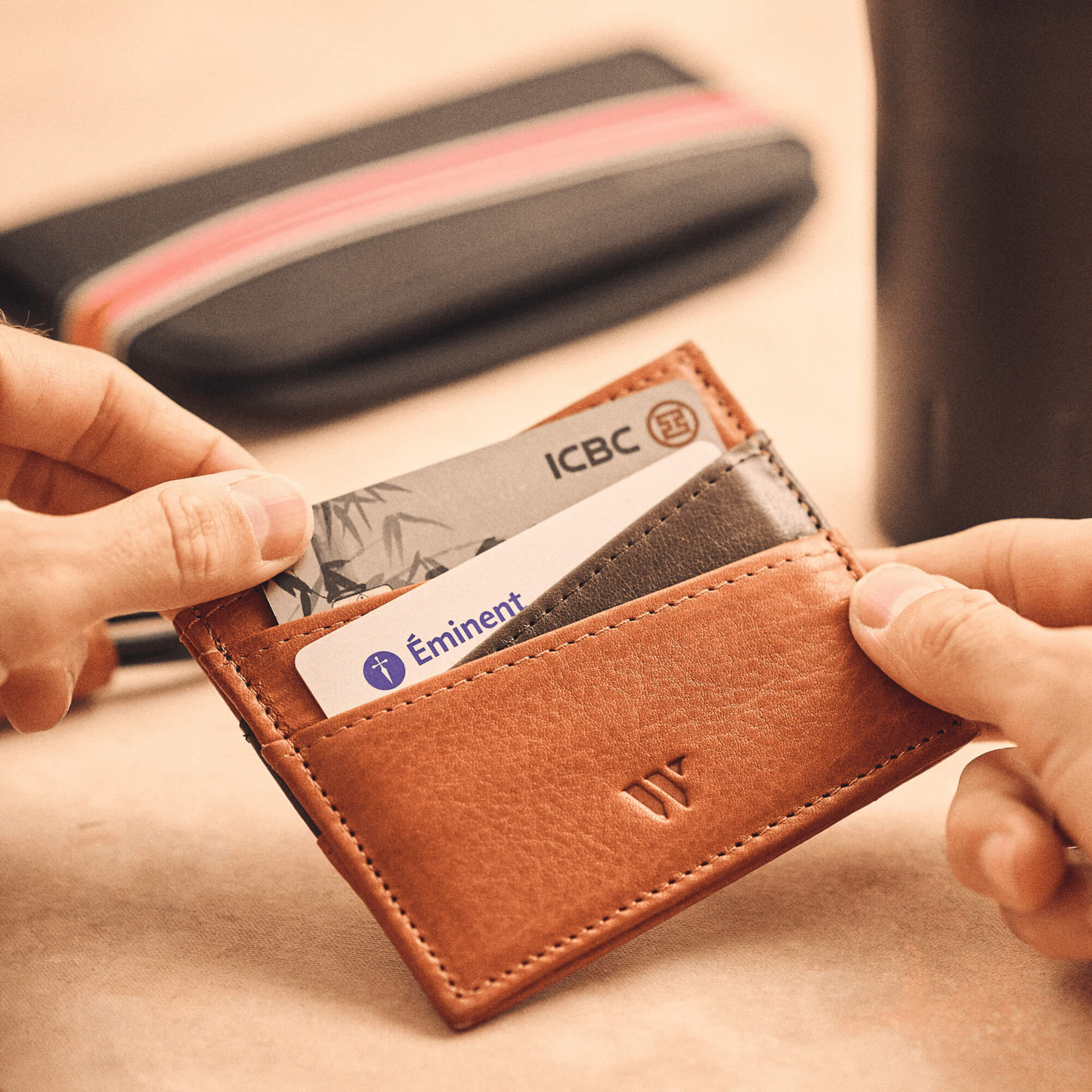 Walden® Tarjetero Slide de Cuero Genuino · Terra #color_terra