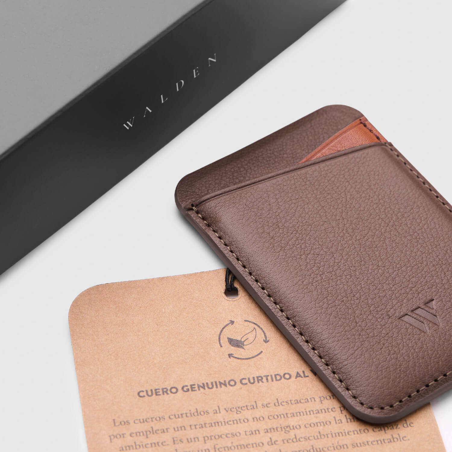 Walden® Billetera MagSafe de Cuero Genuino · Moca #color_moca