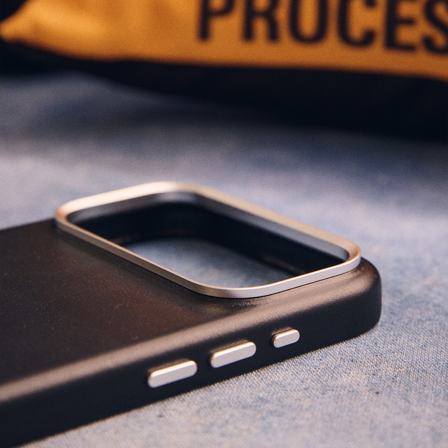 Walden® Funda de Cuero Genuino para iPhone · Bosco #color_bosco (silver)