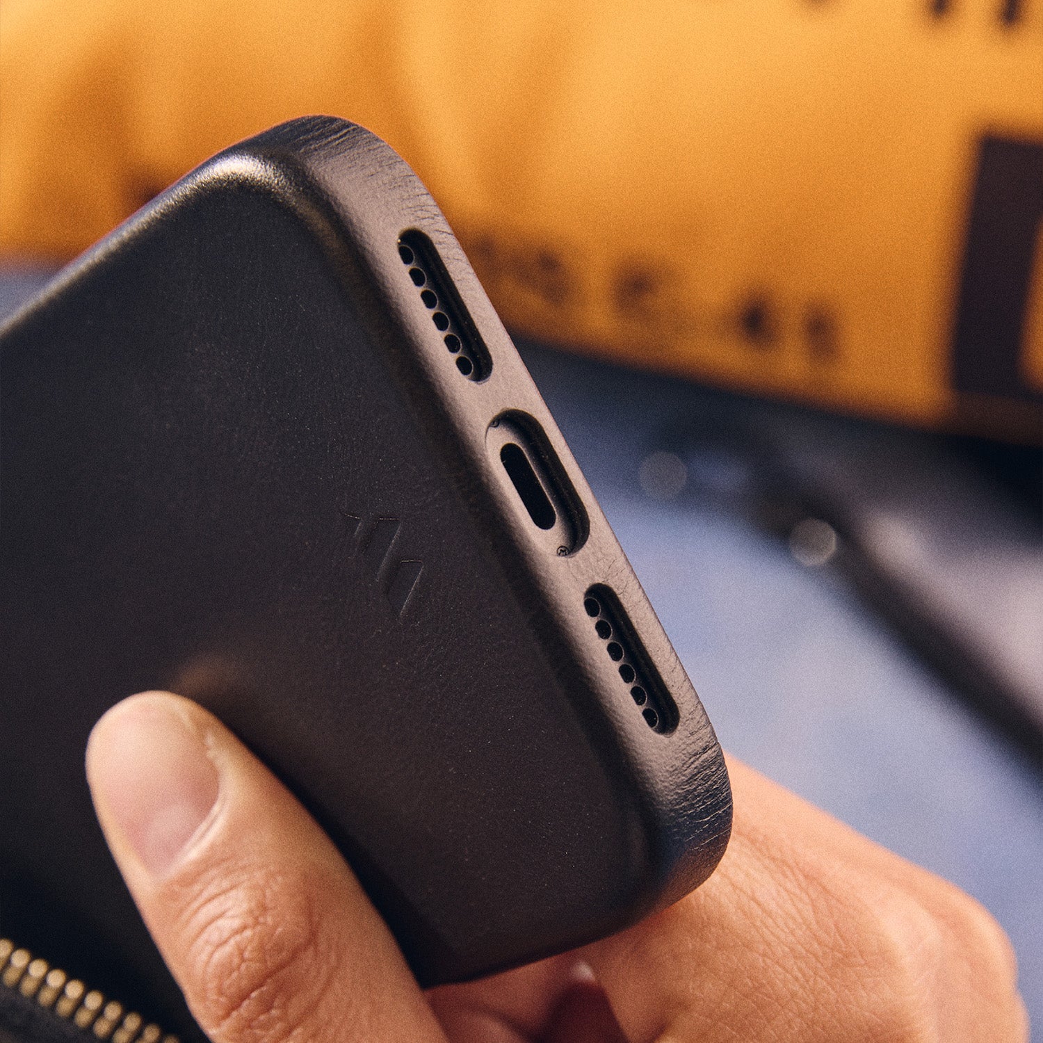 Walden® Funda de Cuero Genuino para iPhone · Bosco #color_bosco (silver)