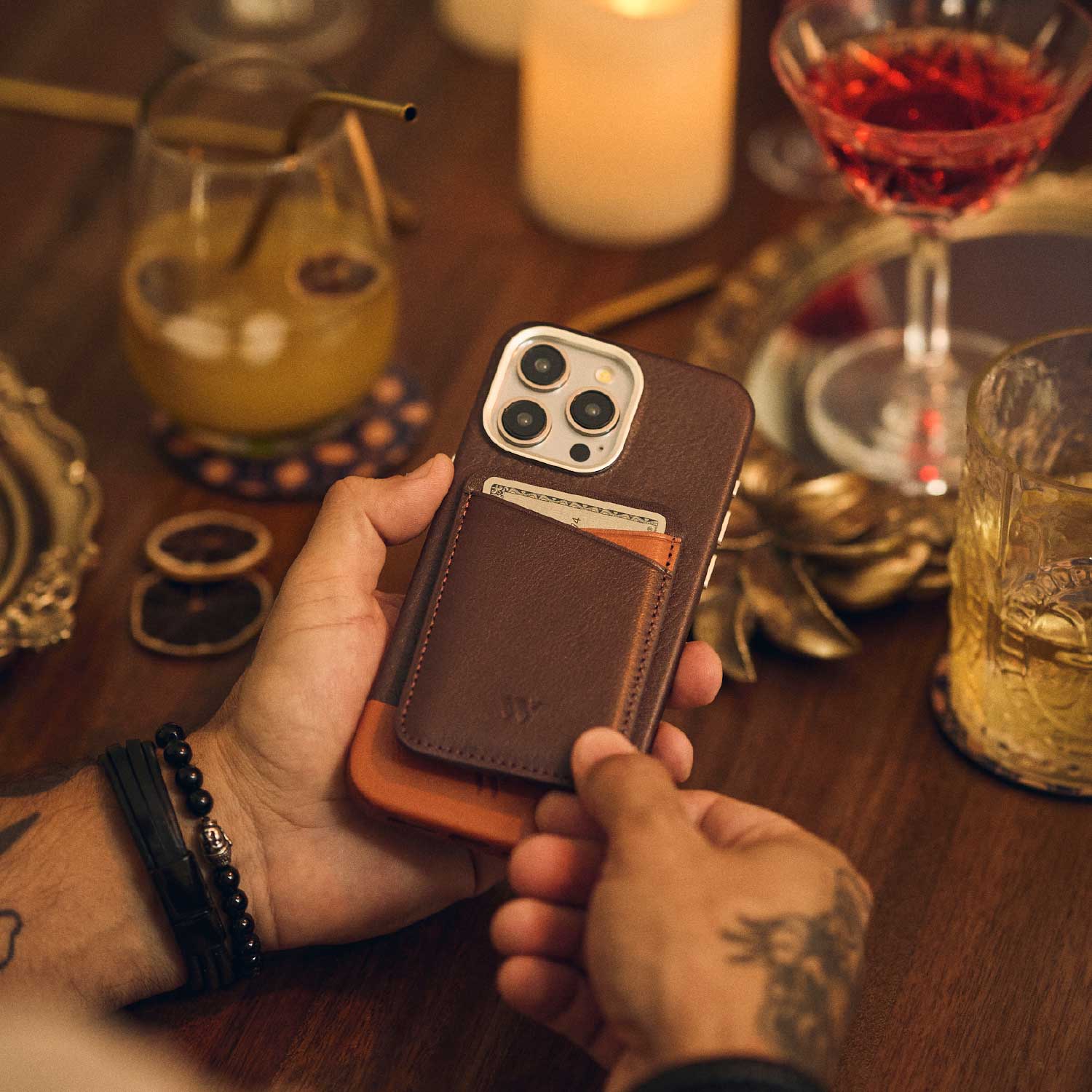 Walden® Funda de Cuero Combinado para iPhone · Mekas #color_mekas