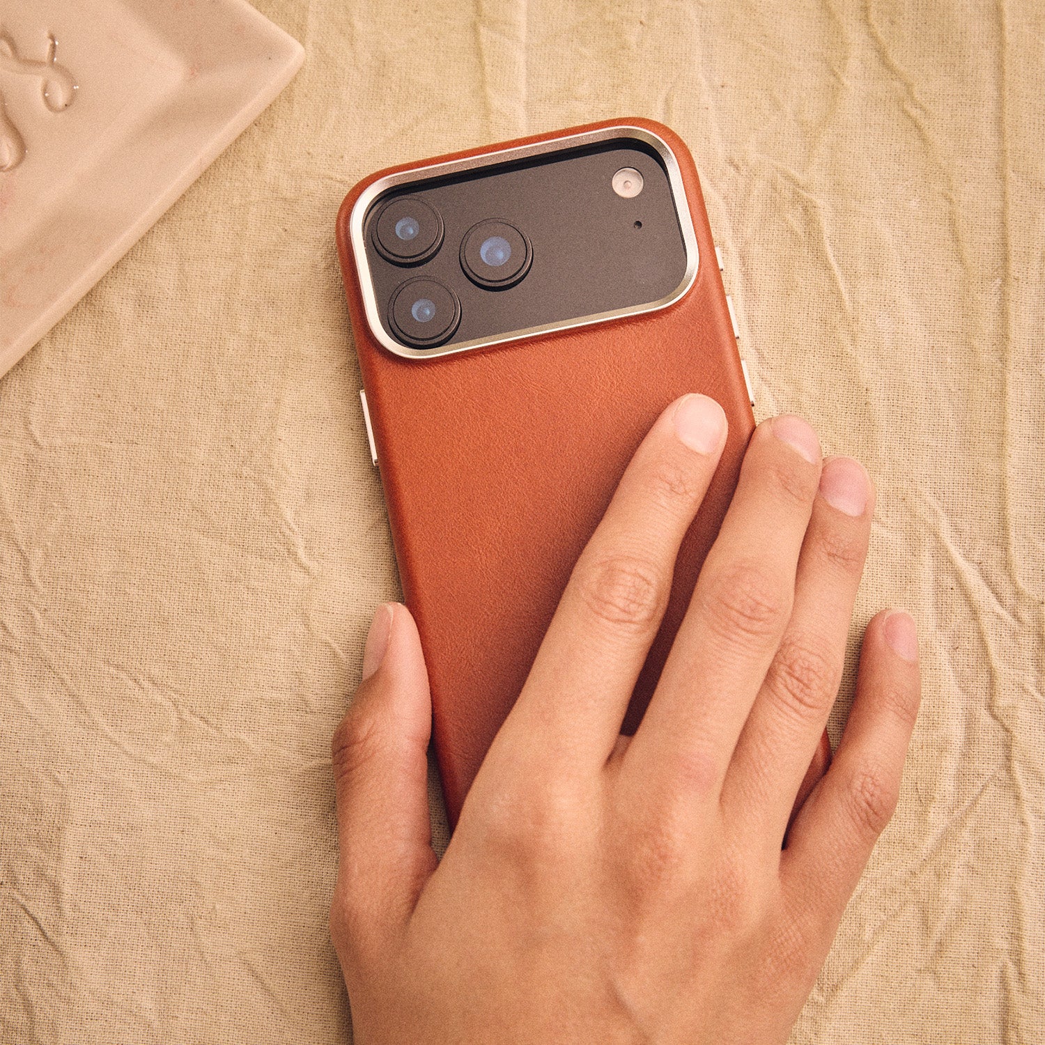 Walden® Funda de Cuero Genuino para iPhone · Terra #color_terra