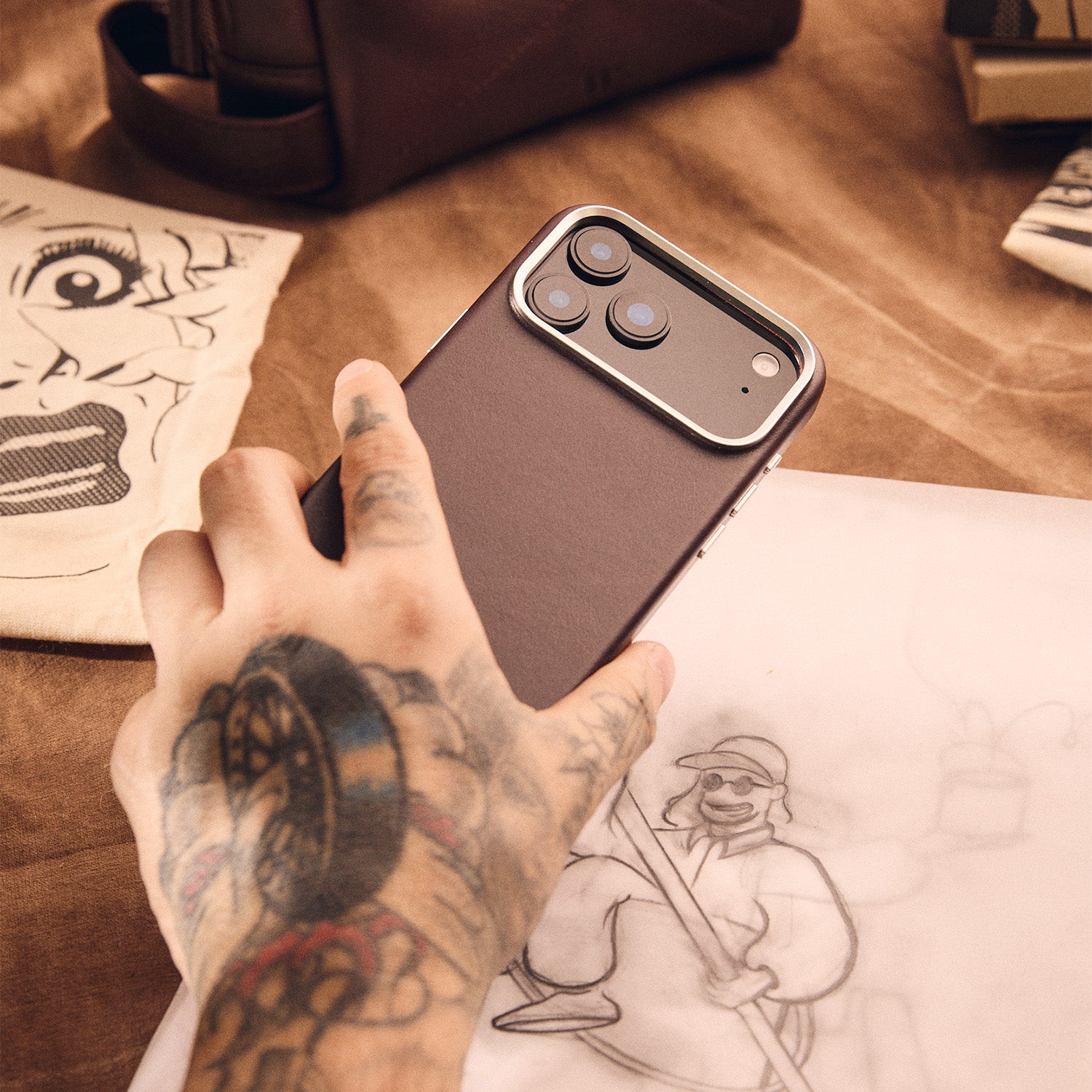 Walden® Funda de Cuero Genuino para iPhone · Terra #color_moca