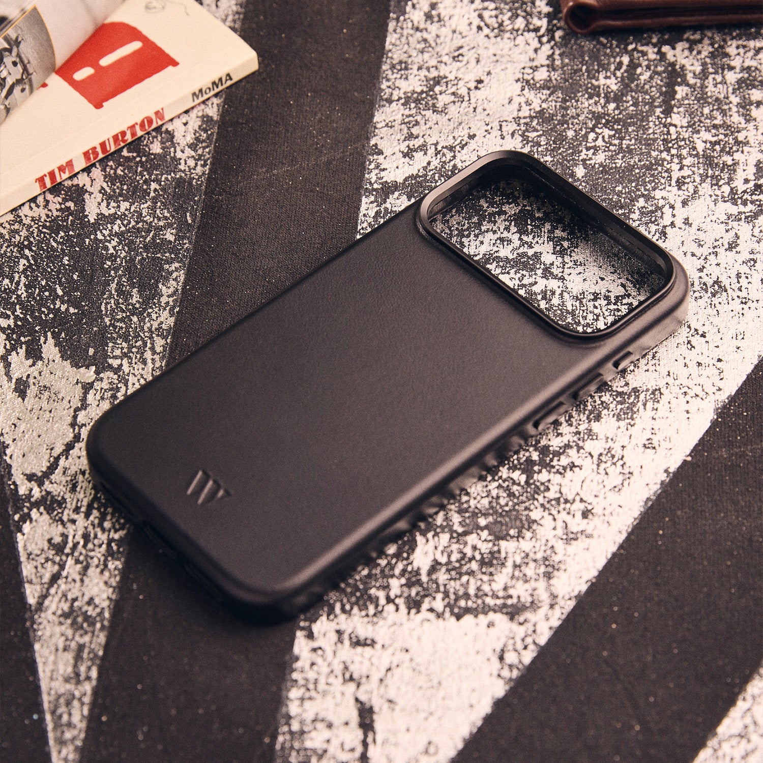 Walden® Funda de Cuero Genuino para iPhone · Bosco #color_bosco black