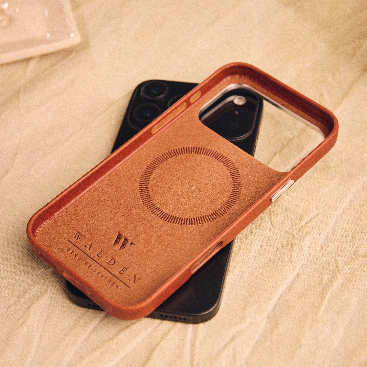 Walden® Funda de Cuero Genuino para iPhone · Terra #color_terra