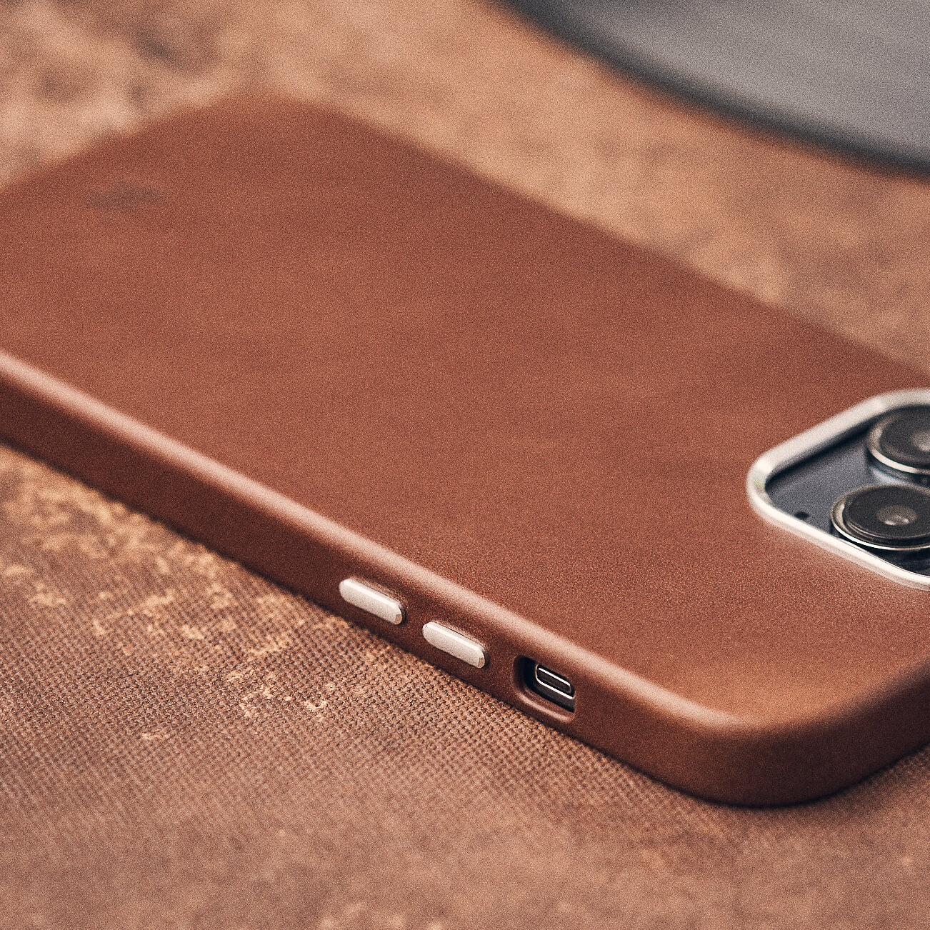 Walden® Funda de Cuero Genuino para iPhone · Moca #color_moca