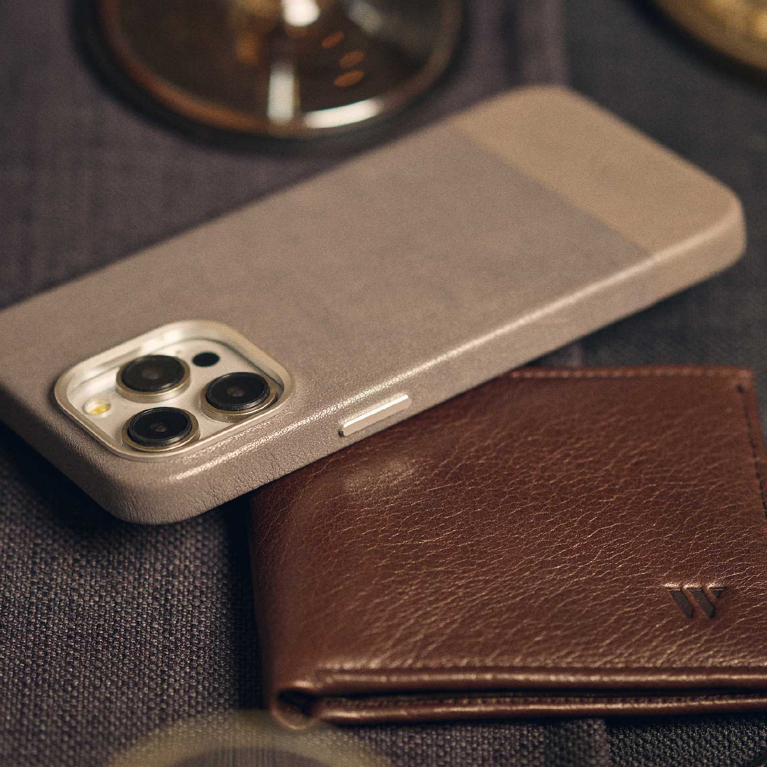 Walden® Funda de Cuero Combinado para iPhone · Alcantara #color_alcantara