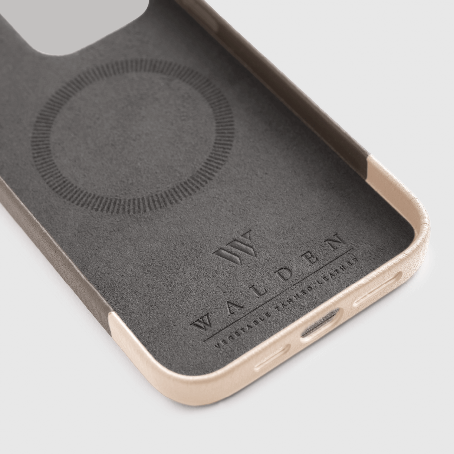 Walden® Funda de Cuero Combinado para iPhone · Volta #color_volta