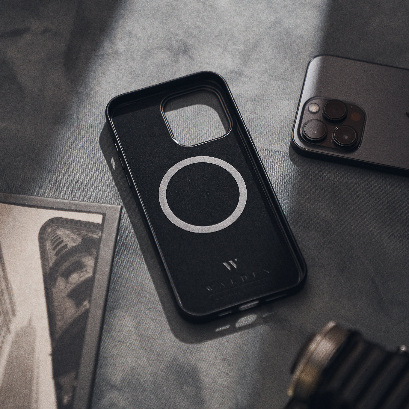 Walden® Funda de Cuero Genuino para iPhone · Bosco #color_bosco