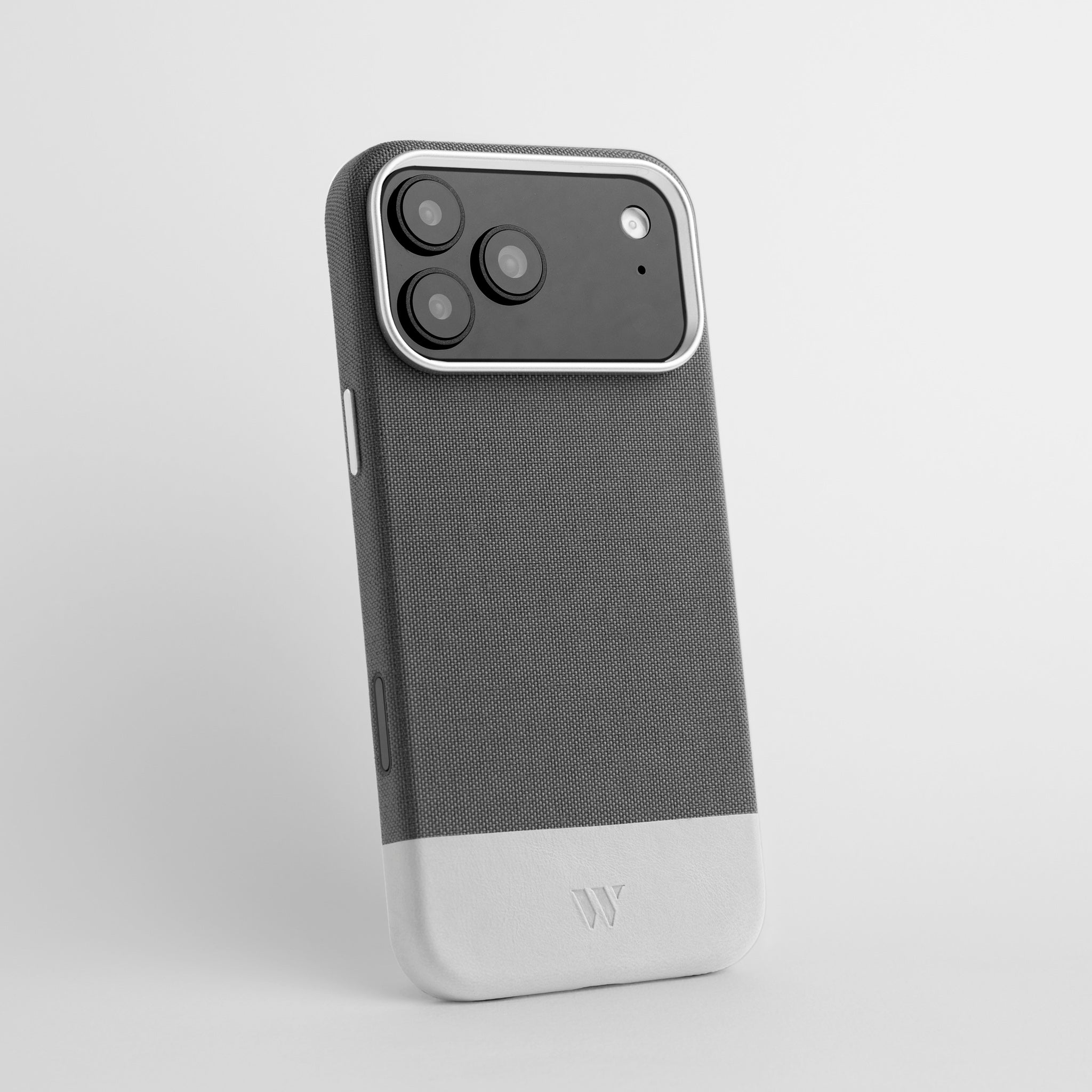 Walden® Funda de Tejido CORDURA® y Cuero para iPhone · Volta #color_volta