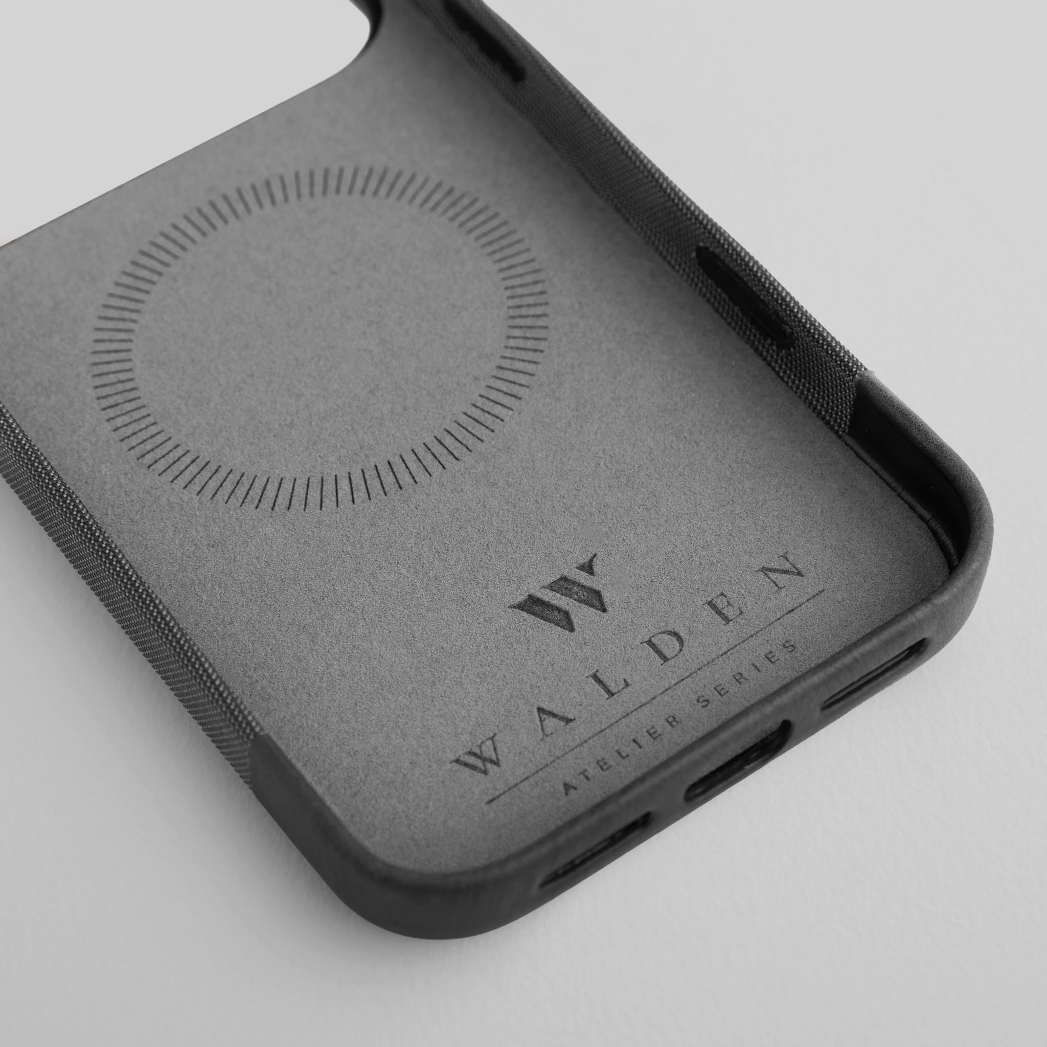 Walden® Funda de Tejido CORDURA® y Cuero para iPhone · Alcantara #color_alcantara
