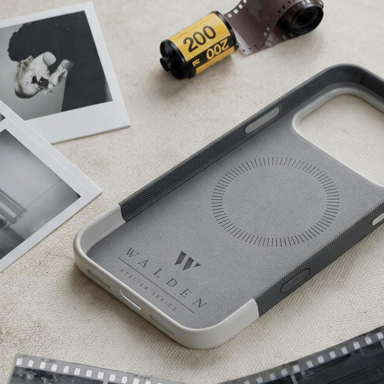 Walden® Funda de Tejido CORDURA® y Cuero para iPhone · Volta #color_volta