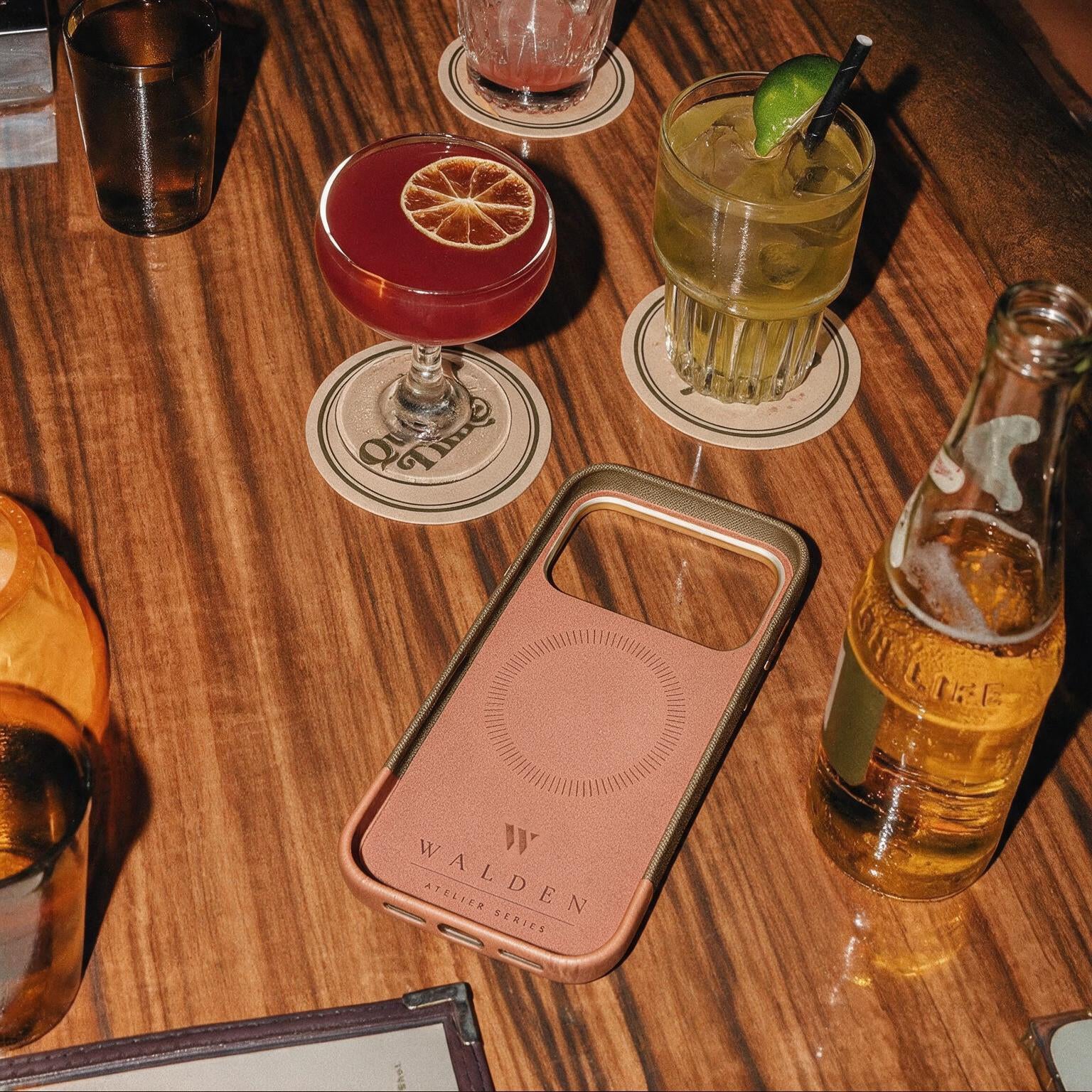Walden® Funda de Tejido CORDURA® y Cuero para iPhone · Mekas #color_mekas