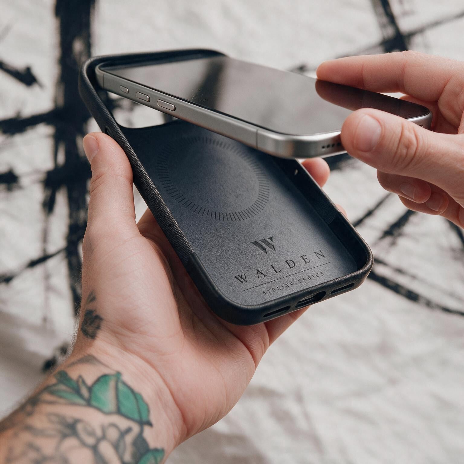 Walden® Funda de Tejido CORDURA® y Cuero para iPhone · Alcantara #color_alcantara