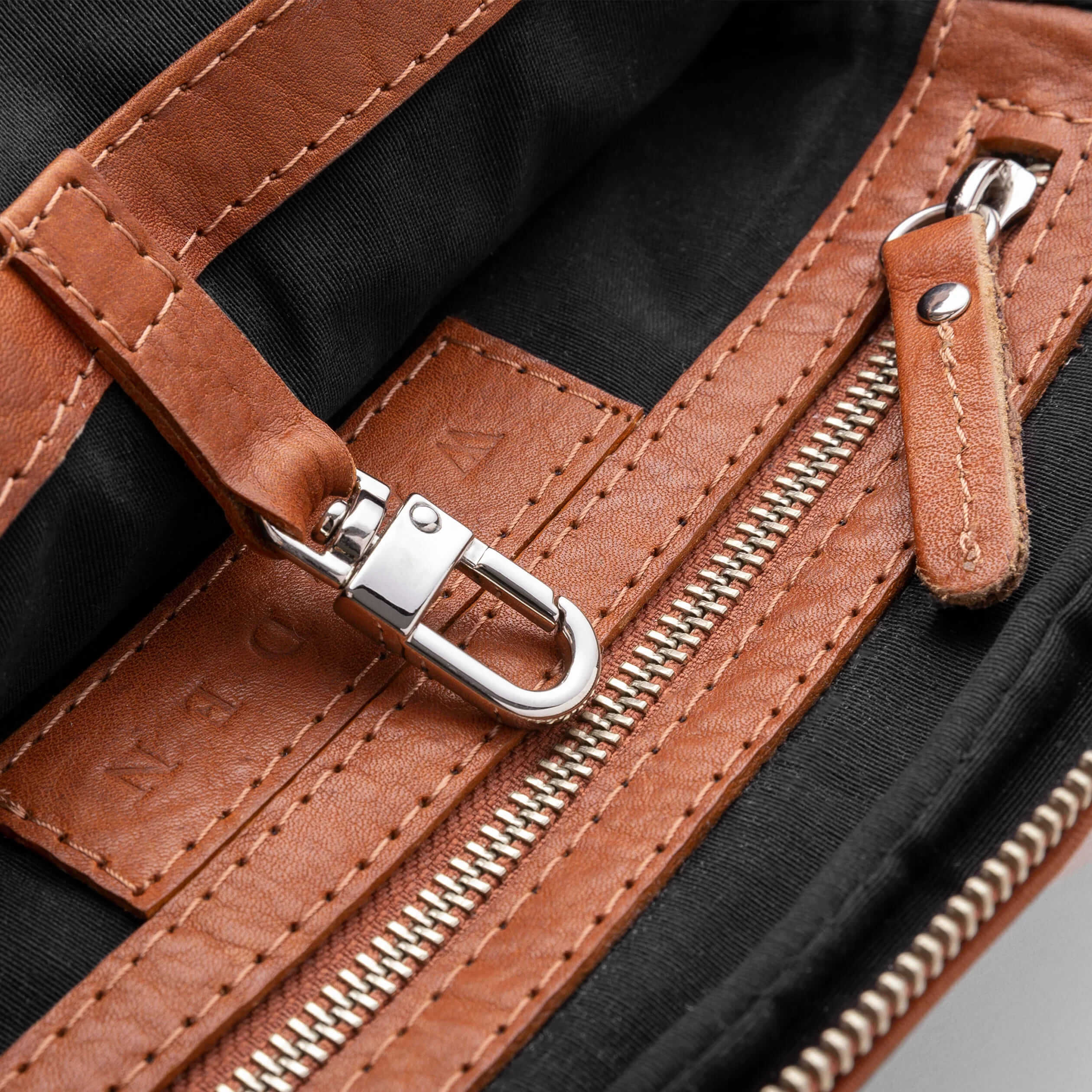 Walden® Bolso Tech de Cuero Genuino · Terra #color_terra