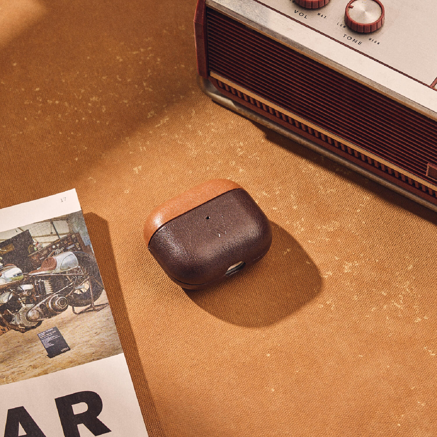 Walden® Estuche para Airpods de Cuero Combinado · Mekas #color_mekas