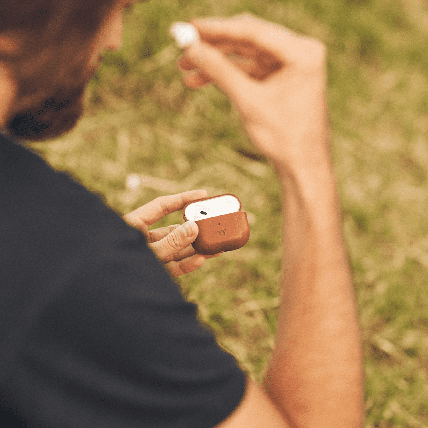 Walden® Estuche para Airpods de Cuero Genuino · Terra #color_terra