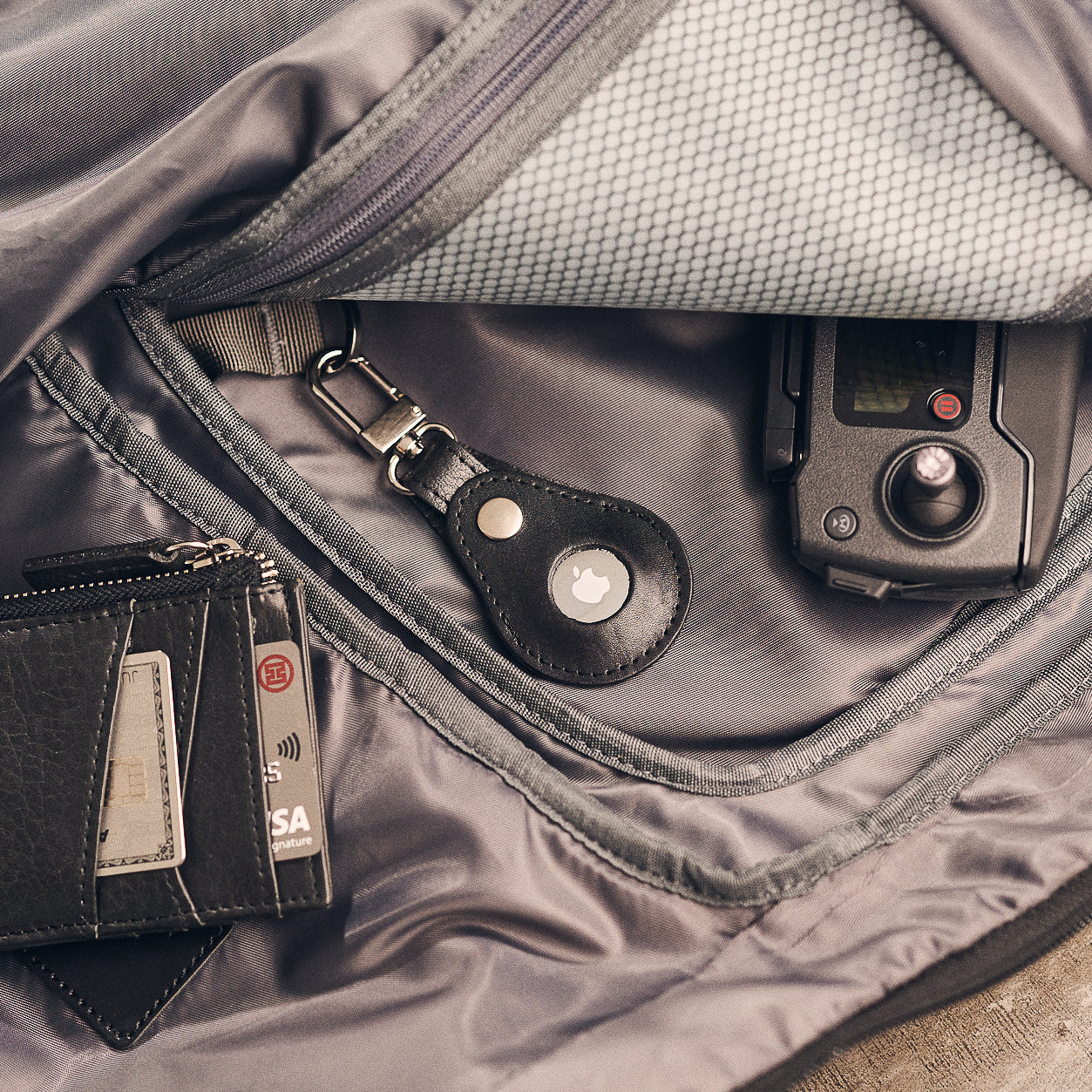 Walden® Llavero Airtag de Cuero Genuino · Bosco #color_bosco