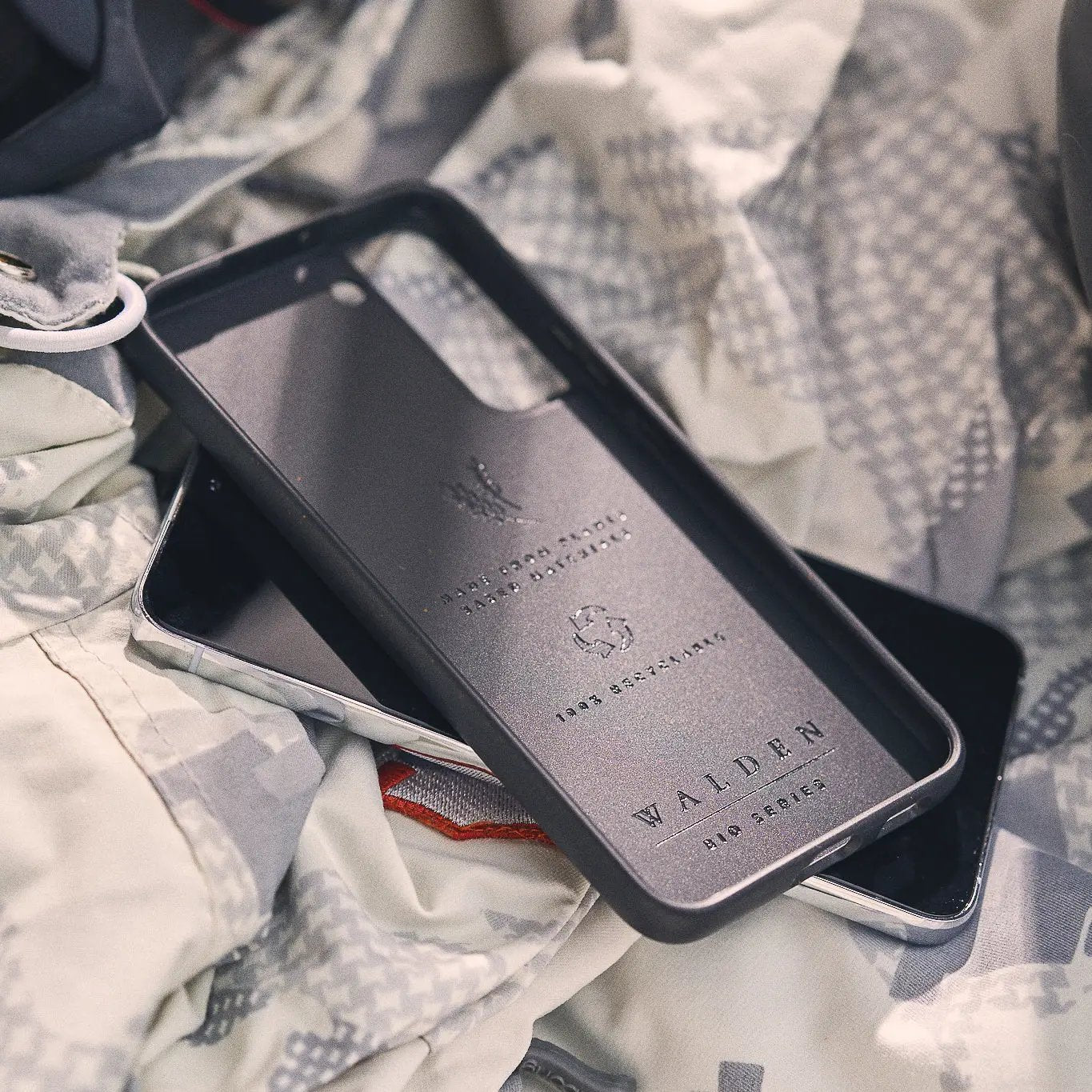 Walden® Funda de Bioplástico para Samsung Galaxy · Deep Black #color_deep black