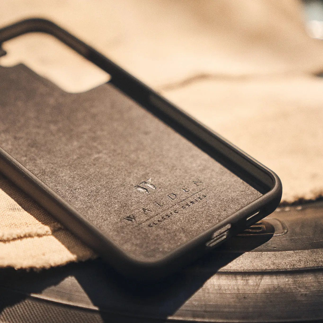 Walden® Funda de Madera Genuina para Samsung · Siena #color_siena