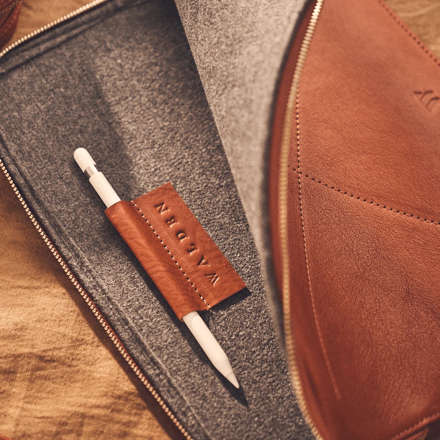 Walden® Funda Apple iPad de Cuero Genuino Curtido Vegetal · Terra #color_terra