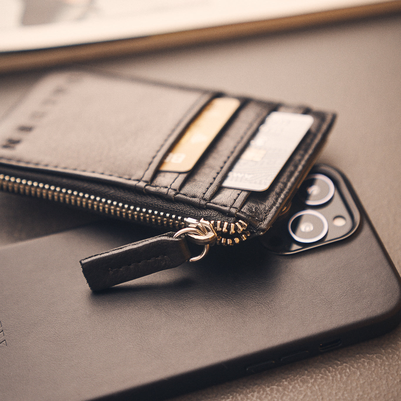 Walden® Tarjetero Zipper de Cuero Genuino · Bosco #color_bosco