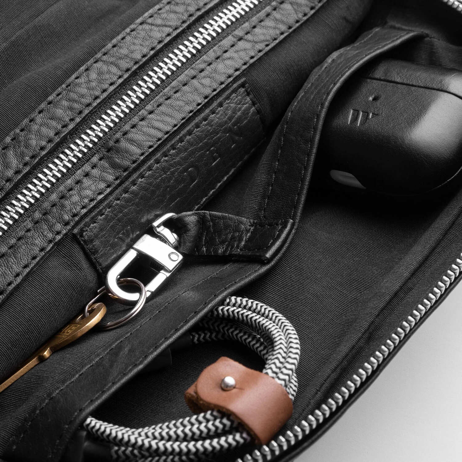 Walden® Bundle Funda Macbook / PC Laptop + Bolso Tech de Cuero Genuino · Bosco #color_bosco