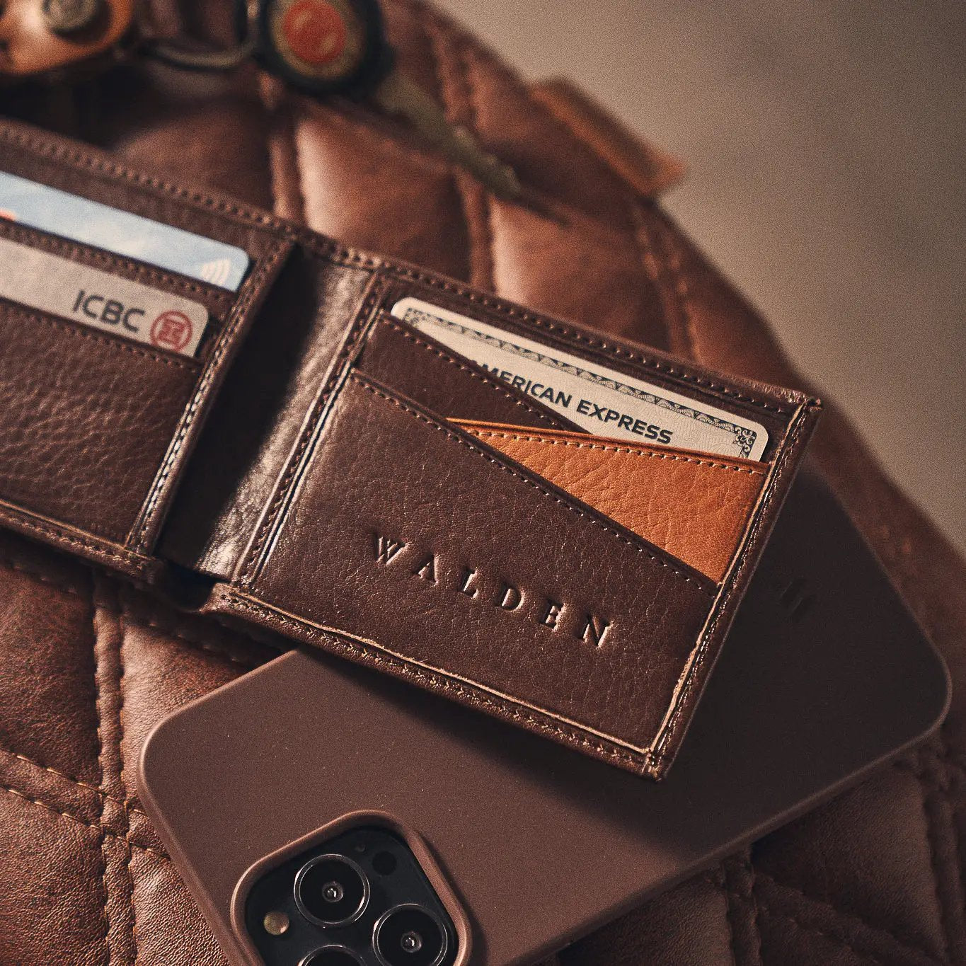 Walden® Billetera Euro Mark de Cuero Genuino · Moca #color_moca