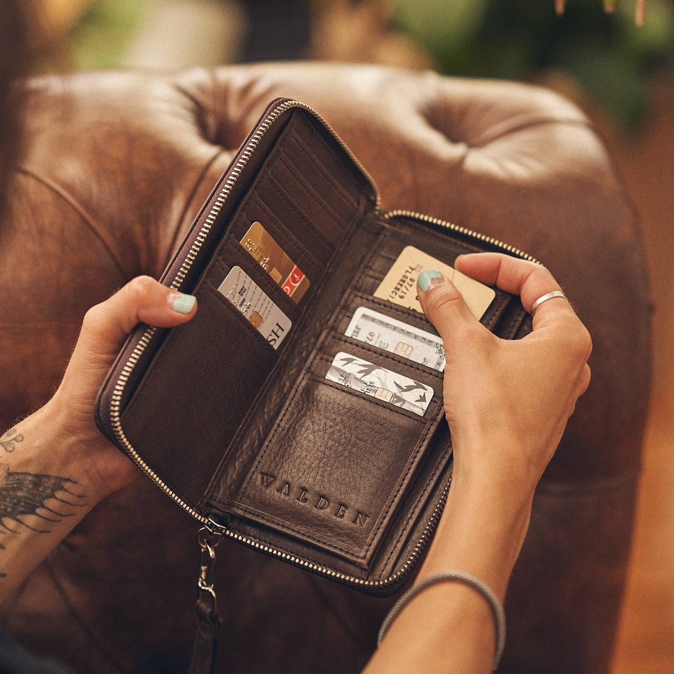 Walden® Billetera Large de Cuero Genuino · Moca #color_moca